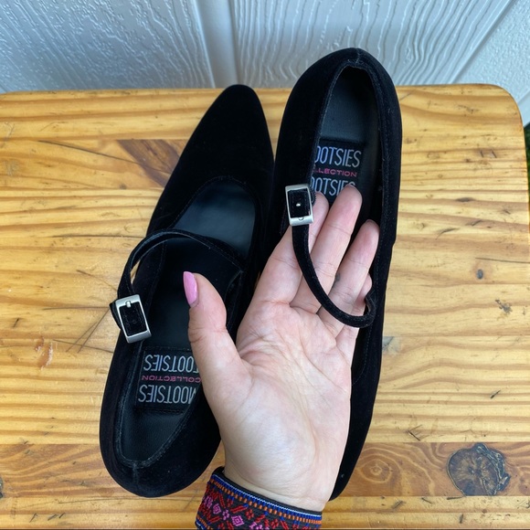 Kara - Picture 4 of 11